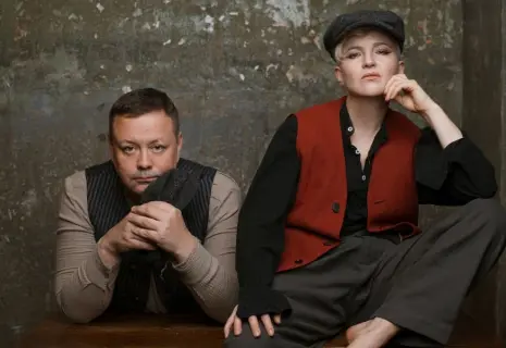 "Страшно, конечно. Я же в России живу". Мария Любичева о новых песнях группы "Барто"