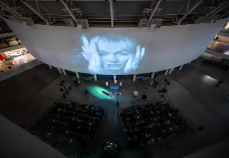 Центр боли и надежды — в спектакле Александринского театра в Екатеринбурге