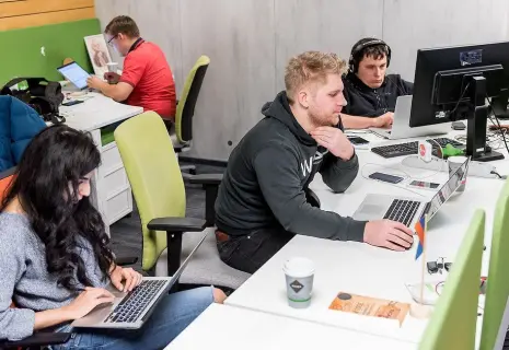 Российский рынок IT падает. Импортозамещение не помогает