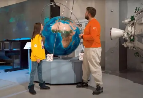 Сергей Макаров: "Дети хотели понять, как растет сирень в космосе"