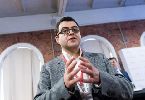 До лучших времён. Вадим Арустамян передумал продавать автоцентр "Максимум"