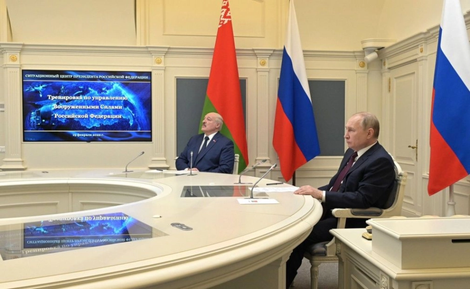 Владимир Путин и Александр Лукашенко наблюдают за ходом учений сил стратегического сдерживания 19 февраля, kremlin.ru