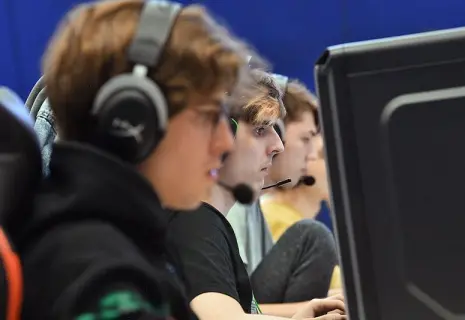 Своя игра. Государство ставит на киберспорт