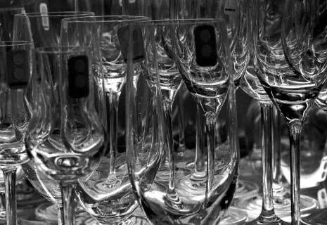 Россияне без шампанского. Петербург и Ленобласть в разы сократили производство игристых вин