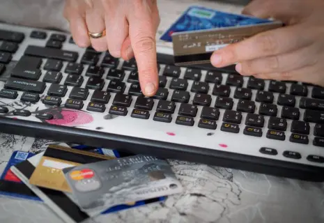 Торговля утекает в интернет. Как российские продавцы обживают матрицу