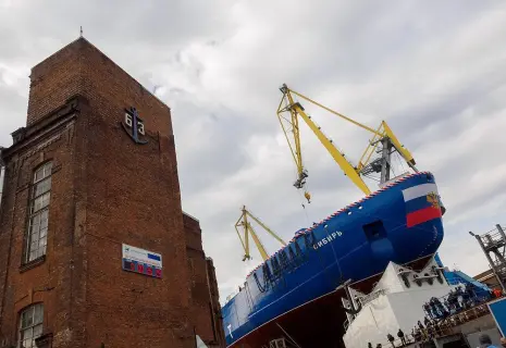 Атомоход "Сибирь" попал в порочный круг