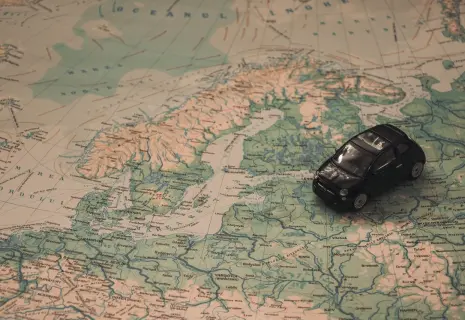 В Финляндию и Эстонию — без помады и машины