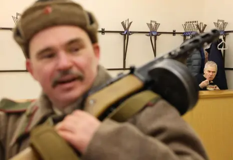 Фото недели. Александр Петросян о памяти под дулом автомата