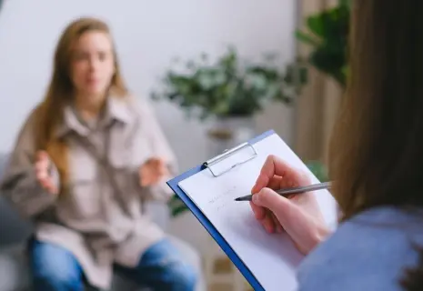 Лекарство от стресса. В Петербурге растет спрос на услуги психологов и психотерапевтов