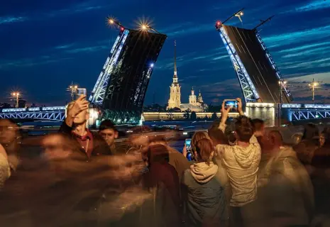 Отельеры надеются, что турист поедет и в «заколоченный» Петербург