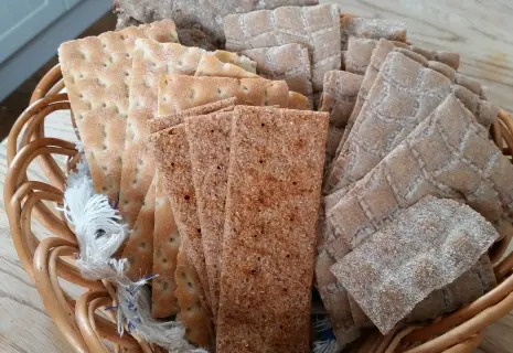 Миллиардер Андрей Зокин добавил хрустящий хлеб к рыбе и металлу