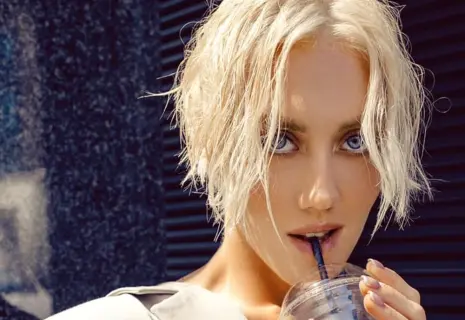 «Волшебство, которое рождается в замкнутом пространстве». Актриса Полина Ауг о фильме — триумфаторе Канн «Купе номер шесть»