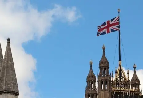 «Когда не за кого голосовать, остаются националисты». Эксперт РАН о российском влиянии на Лондон