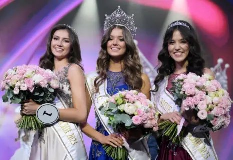 Жительница Петербурга надела корону "Мисс Россия 2023" и будет представлять страну на конкурсе "Мисс Вселенная"