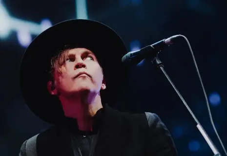 «И плесень больше не в теме». Илья Лагутенко про страхи, самоизоляцию и полёты на Марс