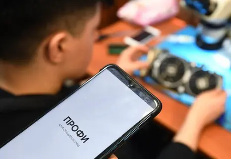 Сам себе работодатель. Как компании работать с самозанятыми