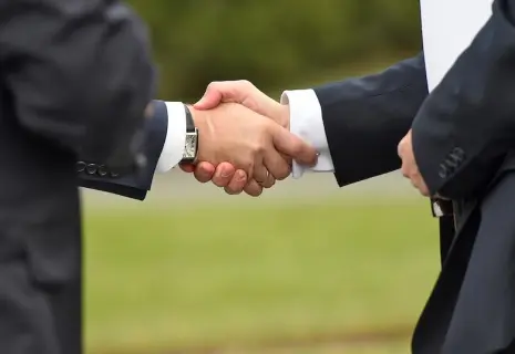 В мире и тревоге. Получится ли у Китая, Ватикана и Африки помирить Москву и Киев