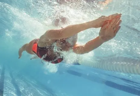 "Атлантику" топят. Крупнейшая сеть частных бассейнов Петербурга увязла в судах