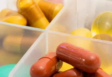 Минуя европейские аптеки. «Полисан» начинает экспорт препаратов в Индонезию