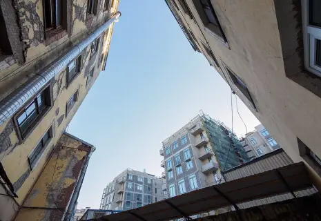 В рабочий полдень