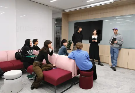 В Петербурге открылся художественно-исследовательский проект "Слухи"