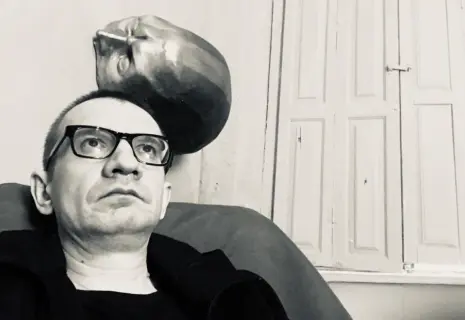 Денис Третьяков: «Люди пытаются дышать в склепе запретов и делают дырочки. А вокруг кладбище»