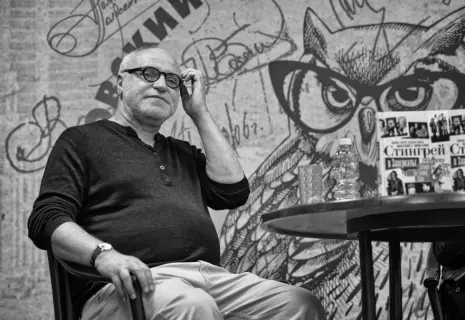 «Мы по-прежнему остаёмся в резервации». Писатель Александр Кан о новой книге и ленинградских друзьях