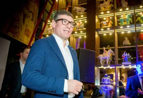 Роман Слуцкий купил у Олега Барабанова автоцентр под продажи Mazda