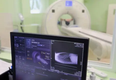 Себе в убыток. Частные клиники не могут вернуть средства за услуги ОМС