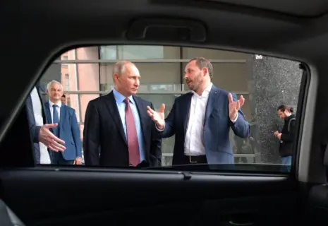 "Считаю решение нелогичным". Аркадий Волож покидает "Яндекс" после санкций, но не совсем