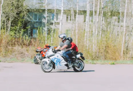 Мотопробег доброты. БФ "БлагоДаря", петербургские бизнесмены и байкеры организовали мотопокатушки для детей из Мгинской школы-интерната