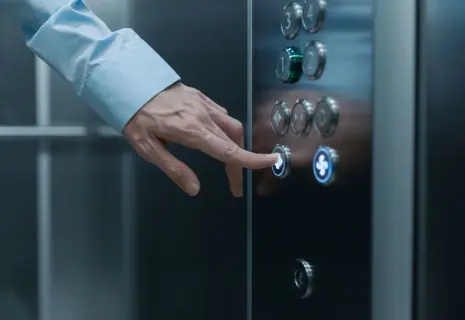 Лифты на миллиард. В особой экономической зоне Петербурга появится новое производство