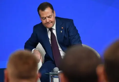 Наш ответ Люциферу. Дмитрий Медведев против верховного властелина ада