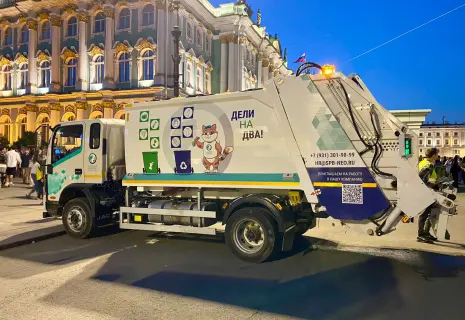 После праздника «Алые паруса» из центра Петербурга вывезли 10 тонн мусора