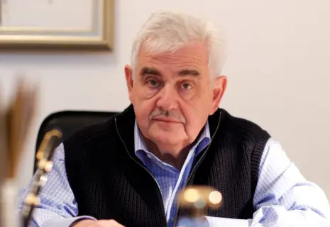 «Человечеству придется научиться играть с вирусом в шахматы»