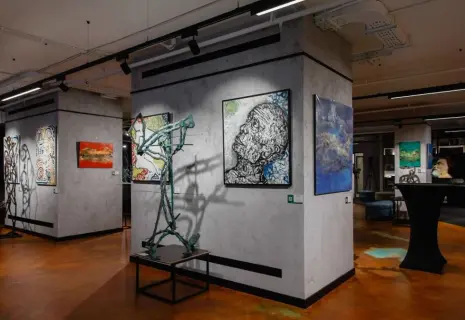На культурной карте Петербурга появилось новое арт-пространство – Zarenkov Gallery: современная галерея, творческая площадка и уникальная лаундж-зона одновременно