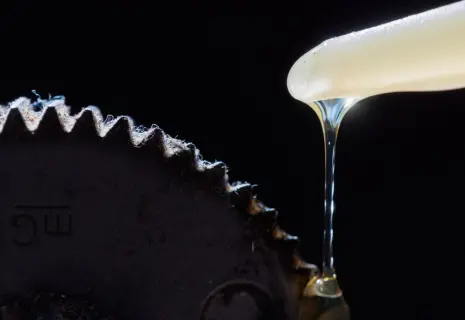 Слили масло. В Киришах заморожен проект по переработке технических масел