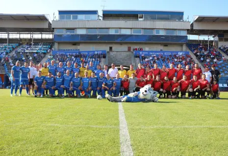 Футбольная команда Setl Group провела товарищеский матч с профессионалами из «Динамо»