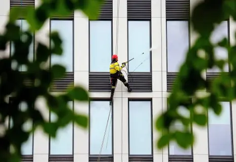 Строить или управлять? Как девелоперы решают вопросы эксплуатации