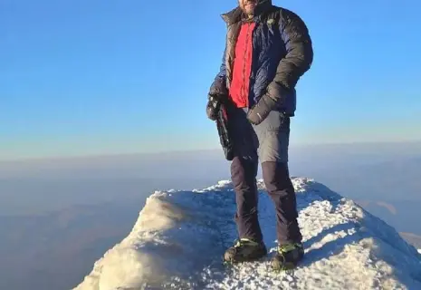 Пять российских альпинистов сорвались в пропасть в Непале. Один из них – из Петербурга