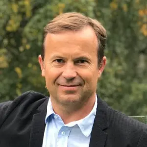 Андрей Лушников