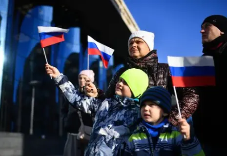 Опрос: 13% петербуржцев возьмут отгул или отпуск и продлят День народного единства