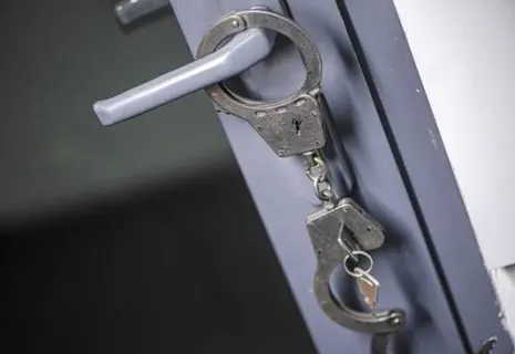 В Петербурге за мошенничество задержан директор компании по строительству каркасных домов