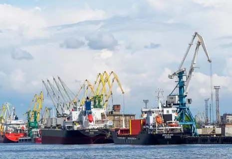 Плюс контейнеры, минус нефтепродукты и уголь: как работают порты Балтики