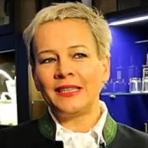 Лариса Карабань