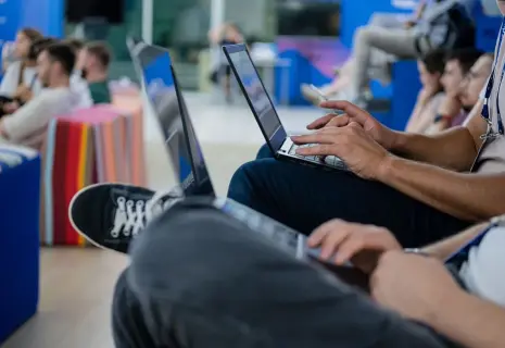 «Газпром нефть» и СПбГУ подготовят цифровых инженеров