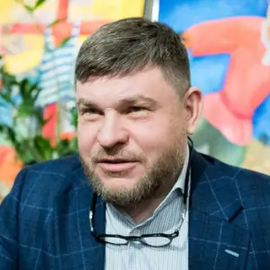 Александр Шарапов