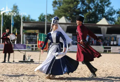 Когда оживает нартский эпос. Межрегиональное общество черкесских всадников «Шыу Хасэ» привозит на «Иппосферу» живые легенды Кавказа