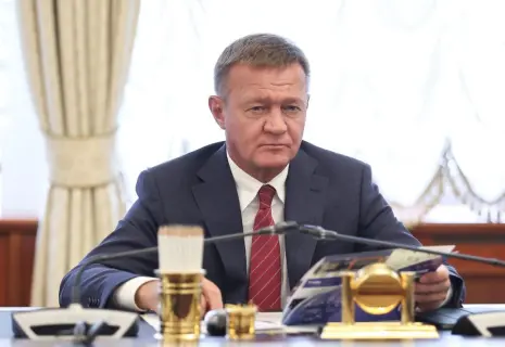 Сгорел предохранитель. Почему чиновники и топ-менеджеры уходят в небытие