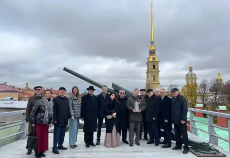 «Российский промышленник» открылся выстрелом из пушки Петропавловской крепости